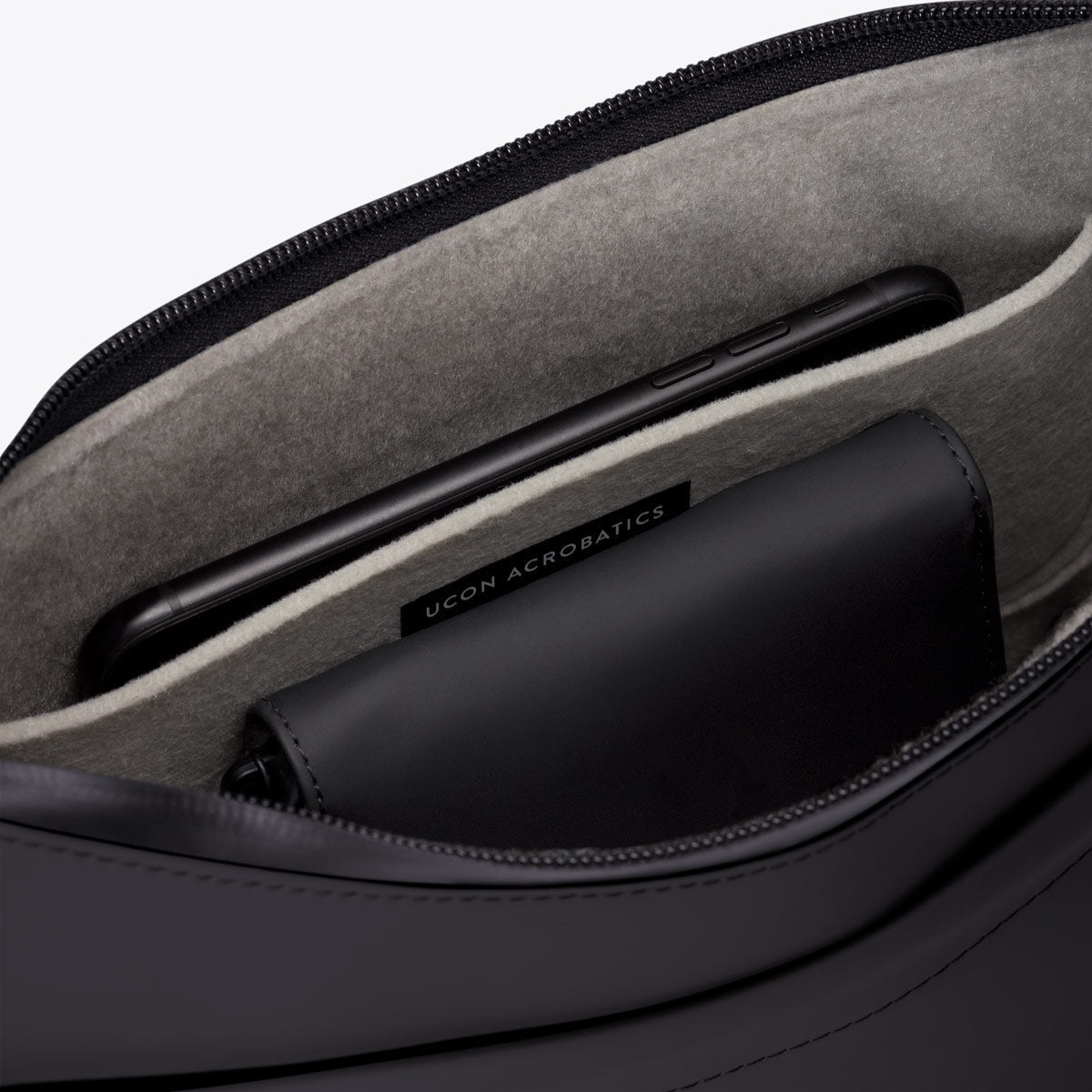 Alva Bag - We are out of Office Artwork