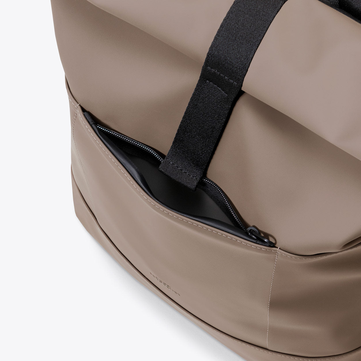 Ucon Acrobatics • Hajo Medium Backpack • Lotus Infinity (Dark Sand)