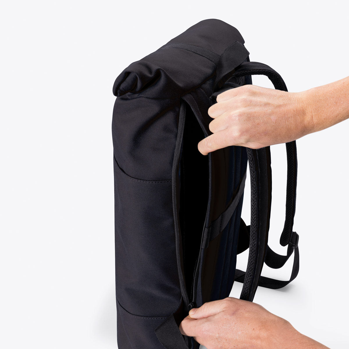 Hajo Roll-Top Backpack - Black / Medium