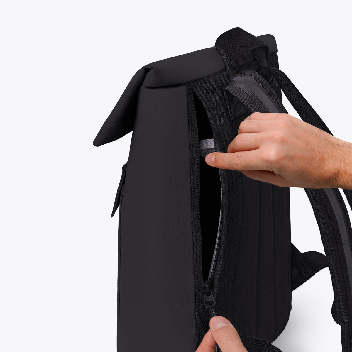Jannik Roll-Top Backpack - Black - Black / Medium