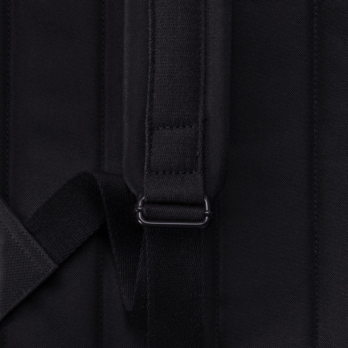 Ucon Acrobatics • Jannik Medium Backpack • Lotus Infinity (Black)