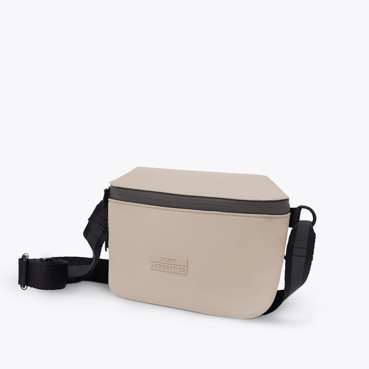 Ucon Acrobatics • Jona Medium Bag • Aloe Series (Sand)