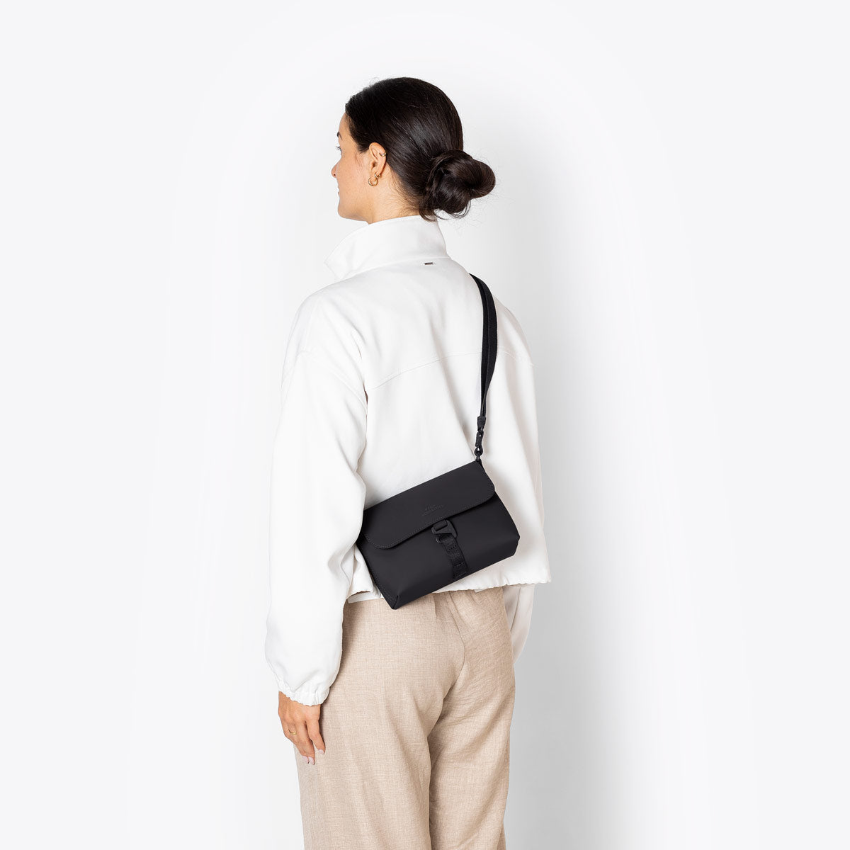 Yuri Shoulder Bag - Black