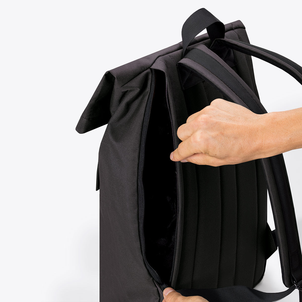 Jasper Medium Backpack - Black