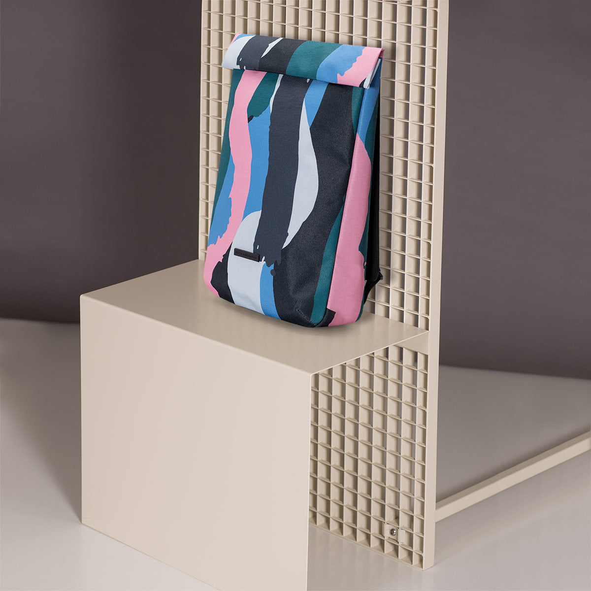 Kito Medium Backpack - Motif 2.0 - We Are Out of Office