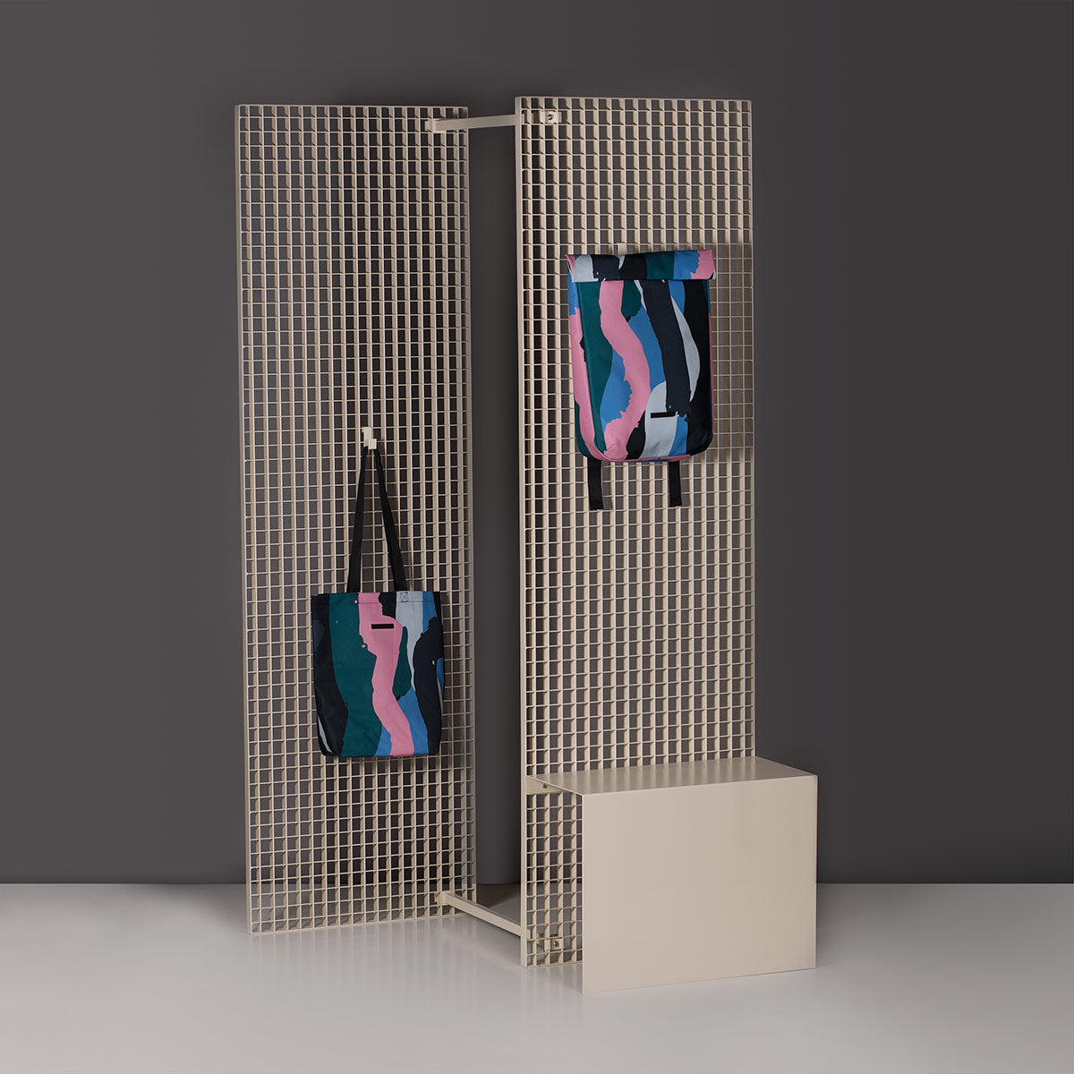 Kito Medium Backpack - Motif 2.0 - We Are Out of Office